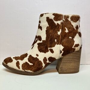 DV BY DOLCE VITA Heleen Brown Multi Cow Print Booties Women’s Size 7